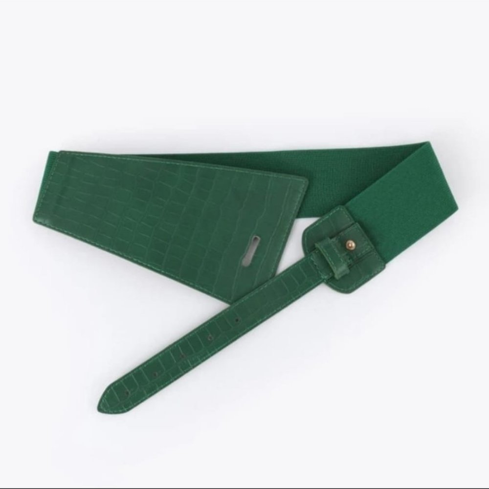 Crocodile, embossed stitch detail belt. faux size M(10-16) GREEN.
